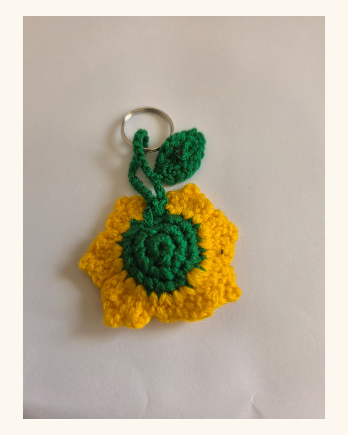 Crochet sunflower keychain · photo 2