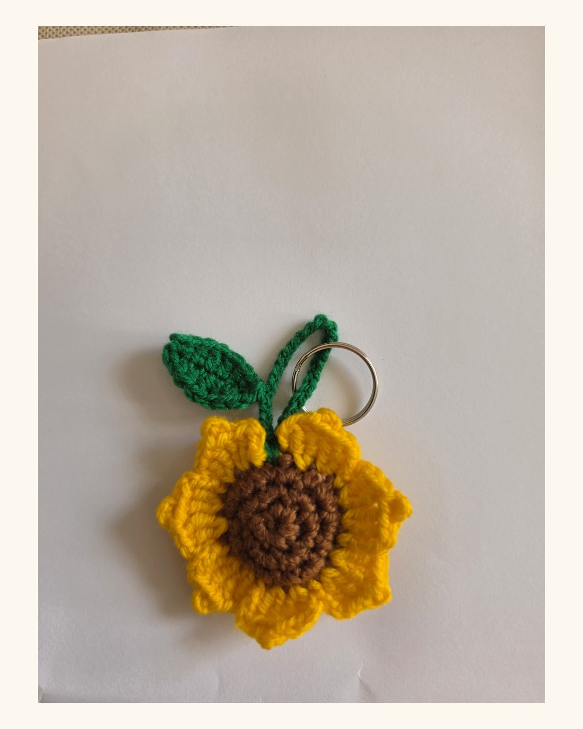 Crochet sunflower keychain · photo 3